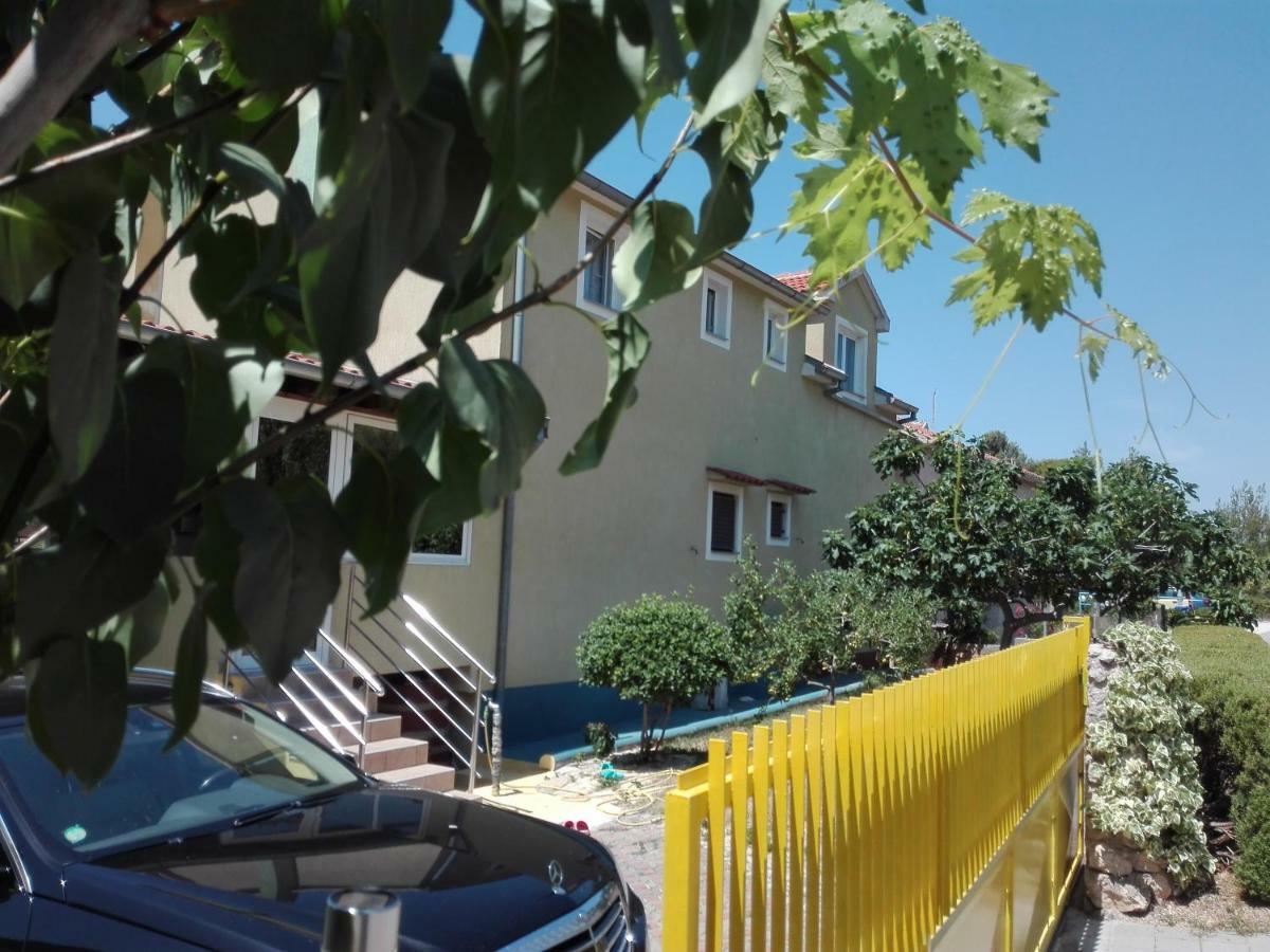 Apartments Jadranska Biograd Na Moru Bagian luar foto